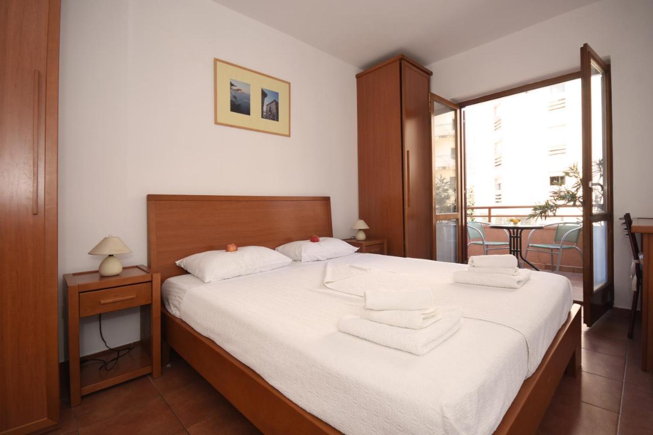 So Rooms City Centre Будва Екстер'єр фото